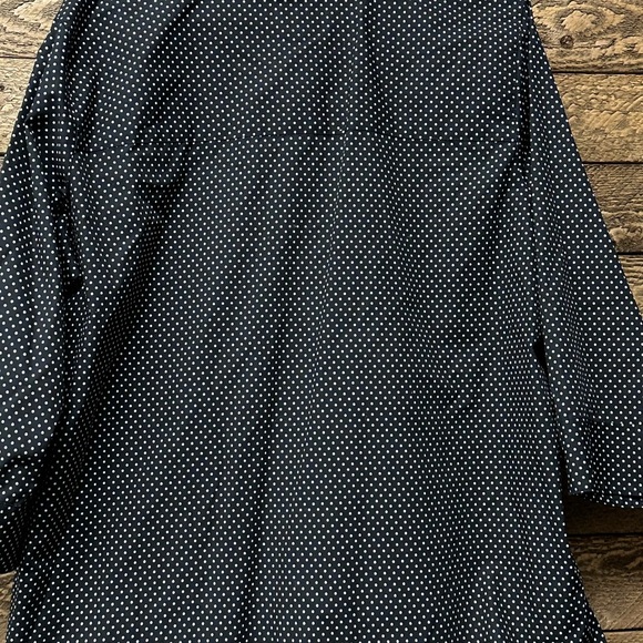 Foxcroft Wrinkle-Free Polka Dot Button-Up Shirt - Size 14W - Picture 8 of 10